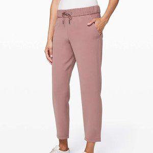 Lululemon On the Fly 7/8 Pant Woven Red Dust Size 4